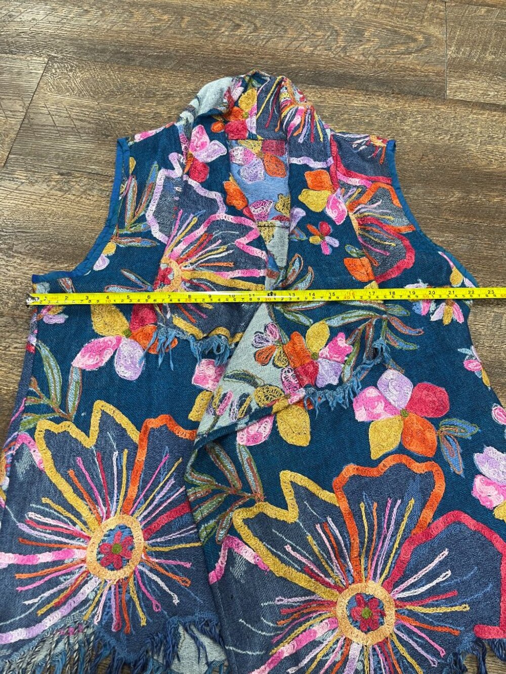 Boutique Wool Embroidered Floral Fringe Boho Lagenlook Vest M/L - Picture 5 of 11